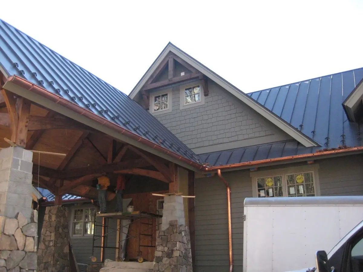 Craftsman Roofing team delivering quality roofing work in Highway Lake Estates